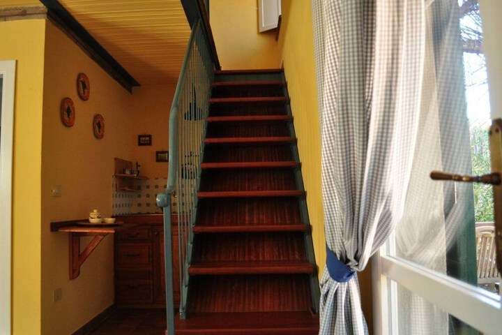 Room 27 of 48