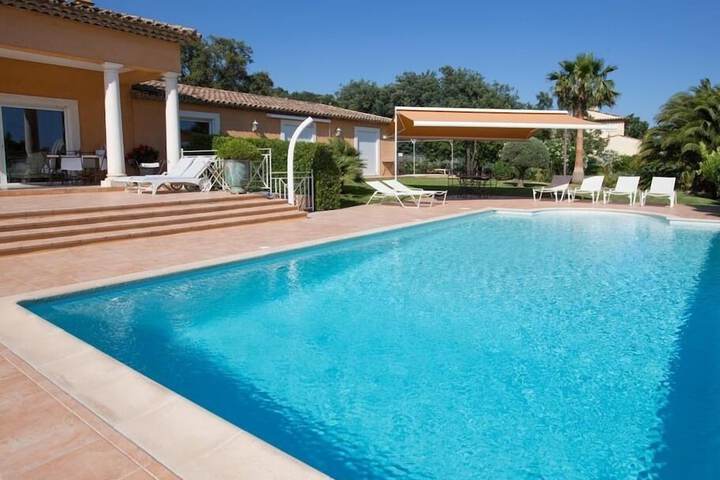 Pool Hotel