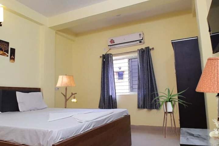 Room 6 of 11