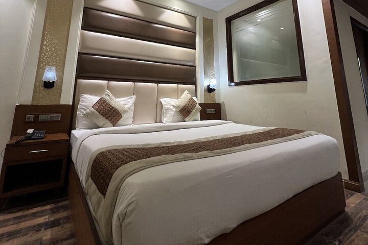 Room 7 of 26
