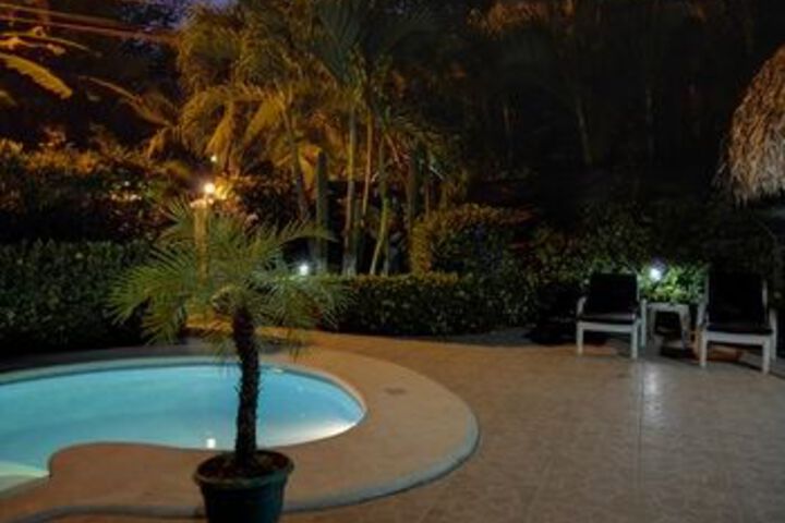 Pool 21 of 38