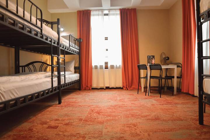 Room 14 of 40