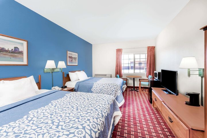 Room 12 of 27