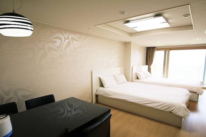 Room 22 of 119