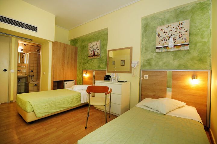 Room 74 of 100
