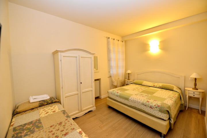 Room 5 of 60