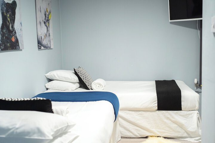 Room 2 of 117