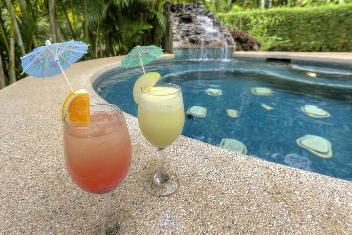 Pools & Facilities