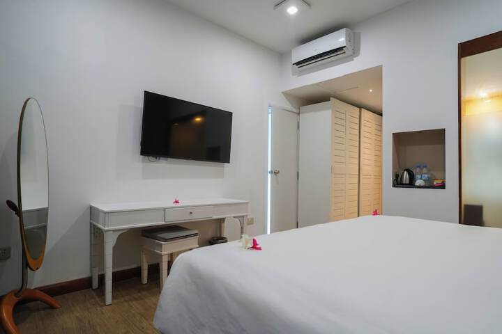 Room 35 of 56
