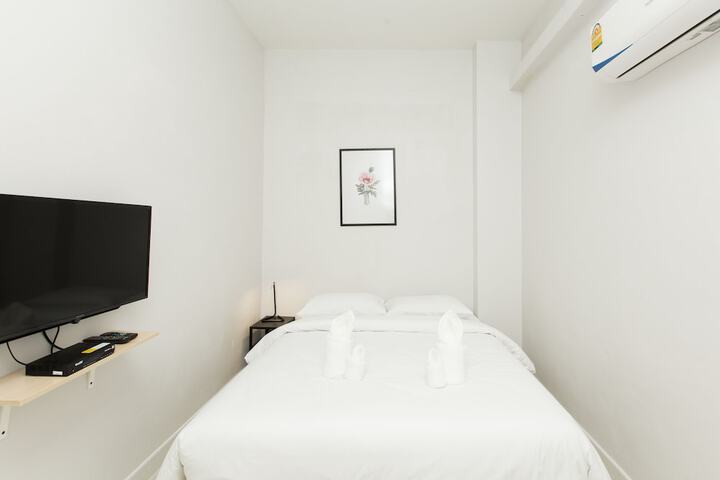 Room 12 of 49