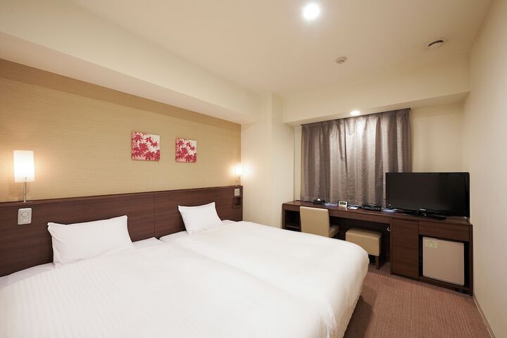 Room 12 of 49