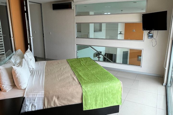 Room 3 of 27
