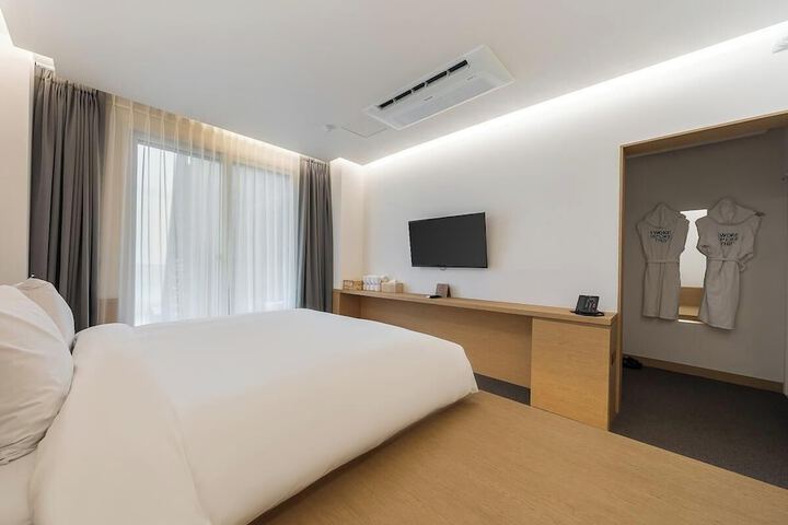 Room 19 of 45