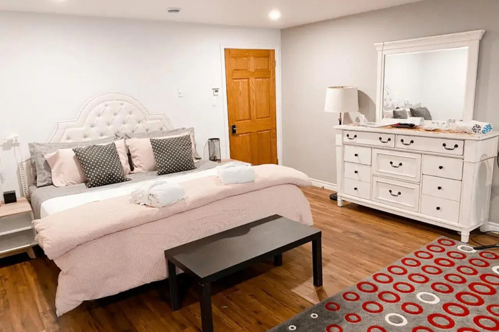 Room 6 of 31