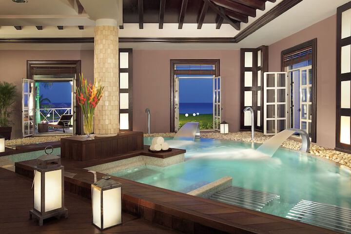 Pool 21 of 55