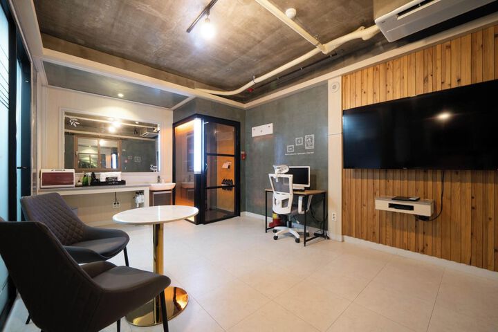 Room 67 of 74
