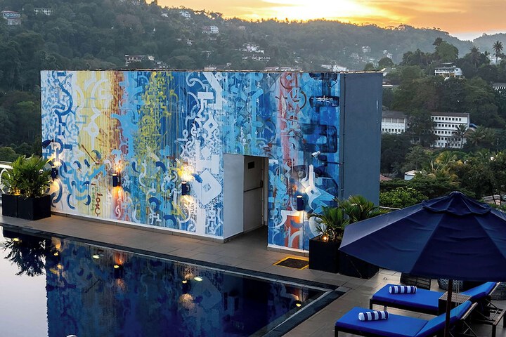 Pool Hotel