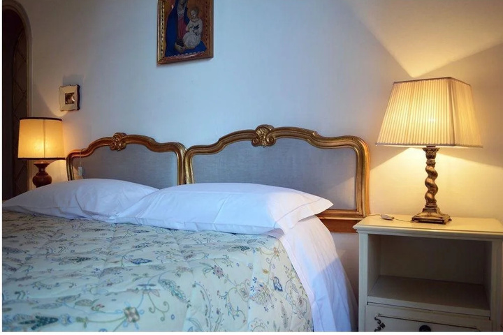 Room 3 of 11