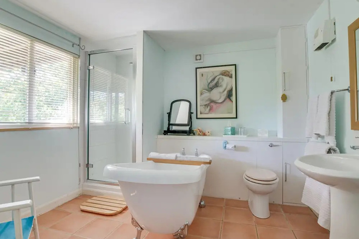 Rustic Holiday Home in Goudhurst Kent With Parking