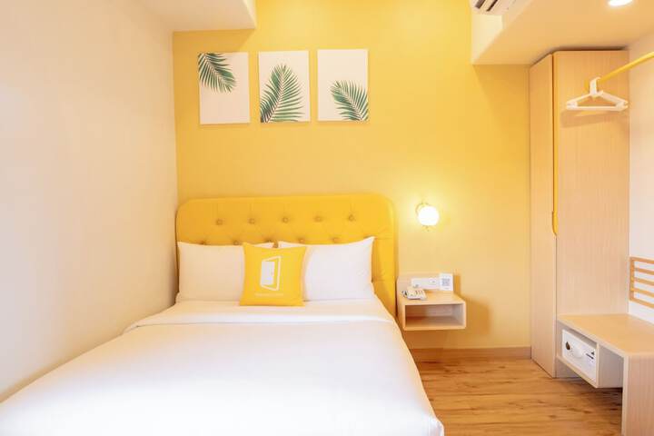 Room 8 of 24