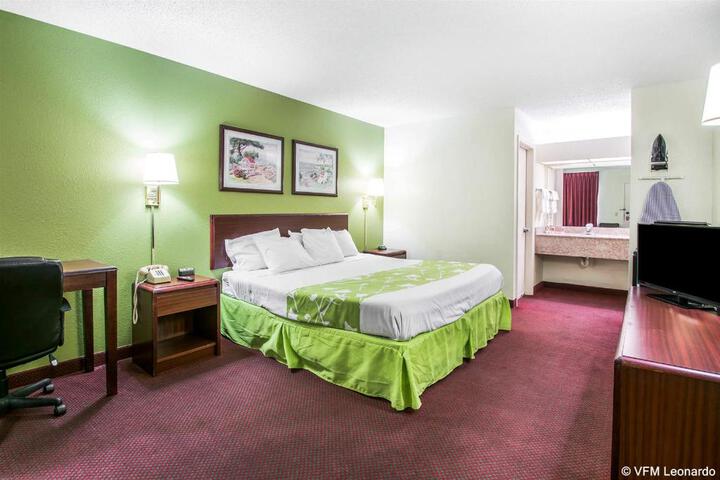 1 King Bed (6 of 16)
