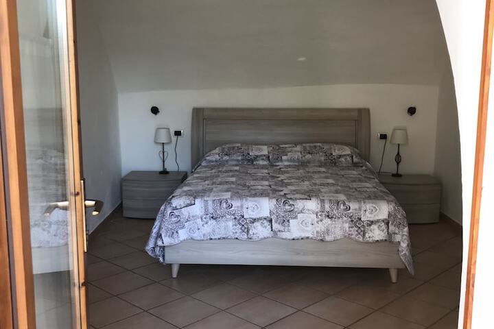Room 12 of 79