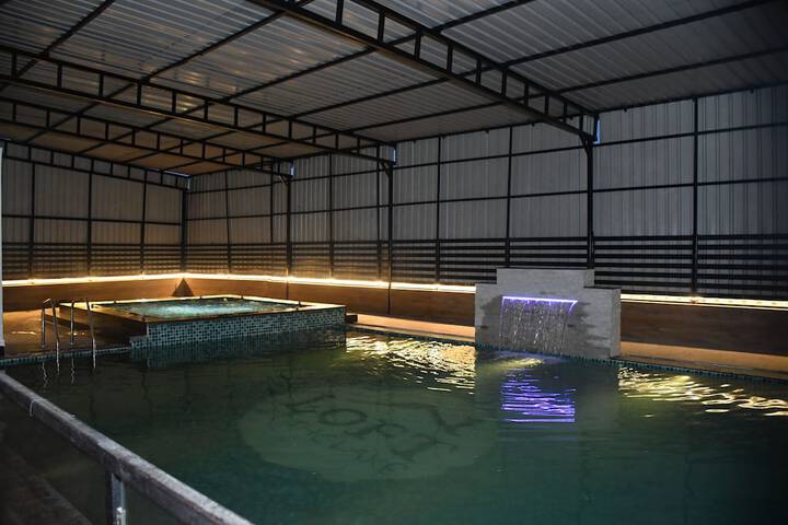 Pool 30 of 50