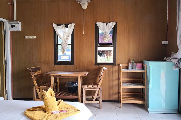 Room 11 of 15