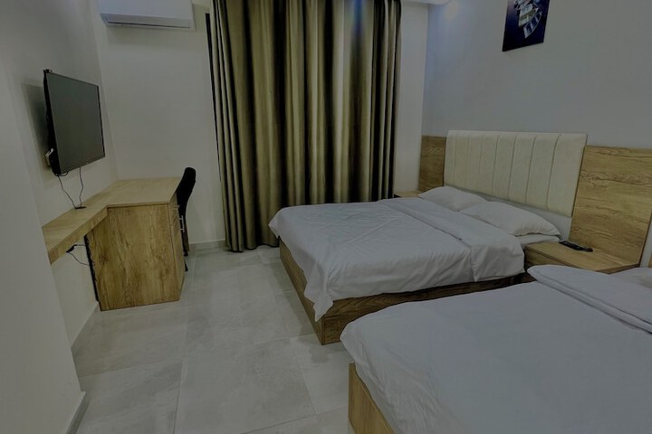 Room 15 of 39