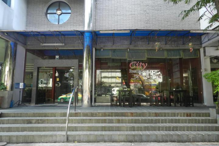 General 2 of 16