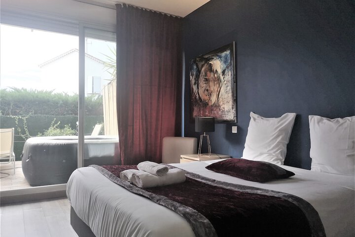 Room 43 of 59