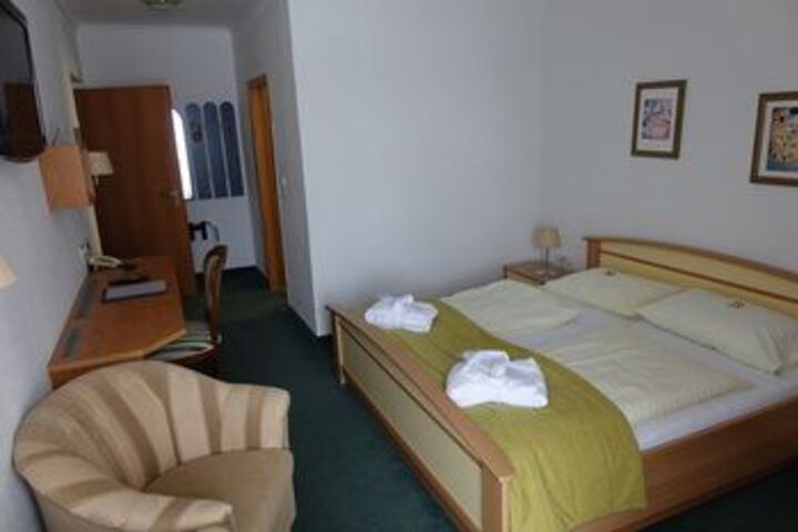 Room 18 of 47