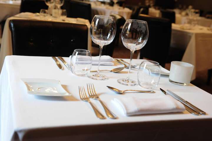 Dining 33 of 45