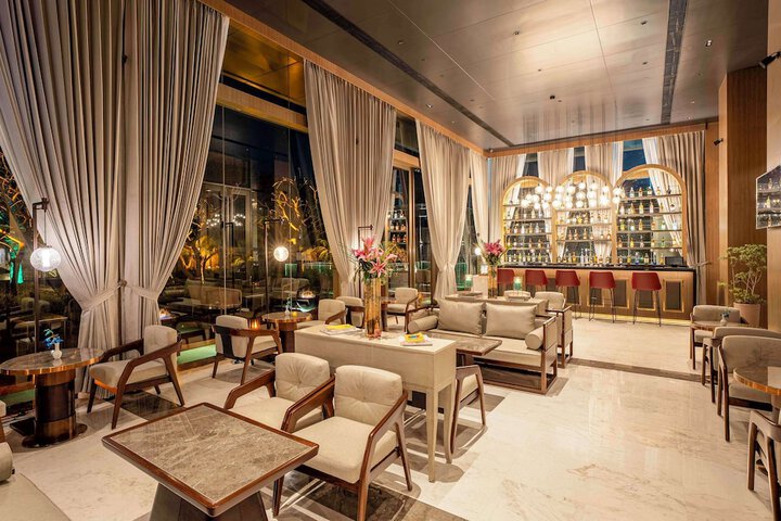 Lounge 57 of 85