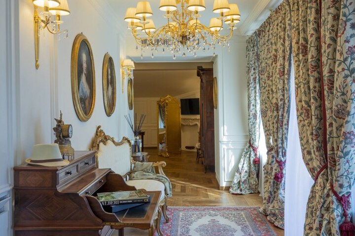 Room 9 of 95