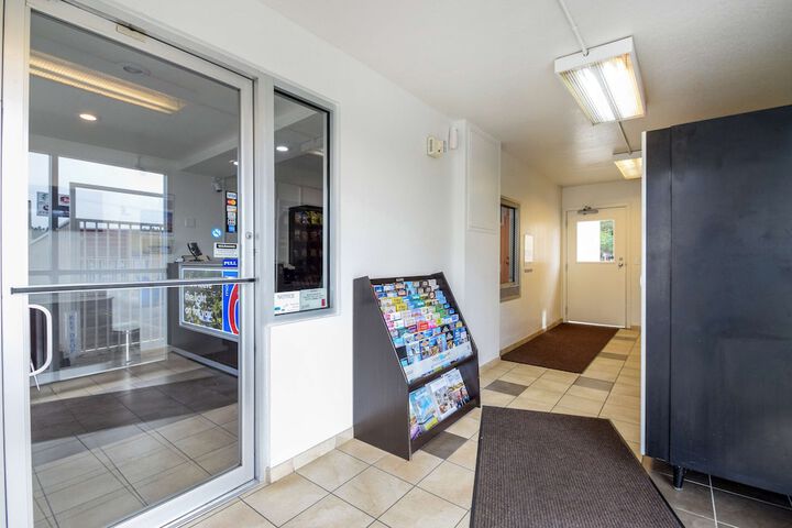 Hotel Interior 3 of 35