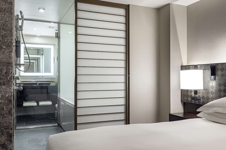 Room 15 of 116