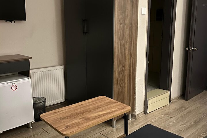 Room 34 of 103