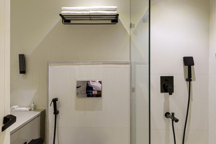 Clean Restrooms