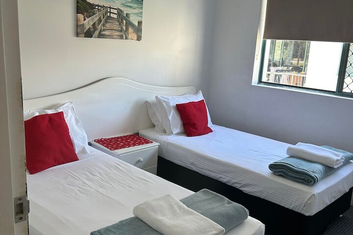 Room 12 of 66