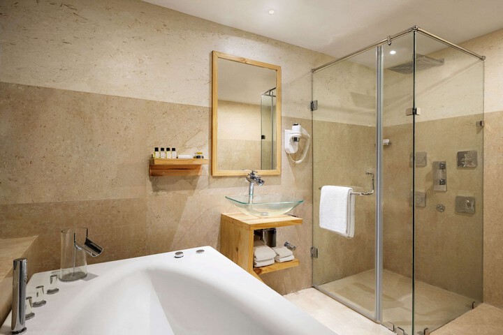 Room 15 of 35