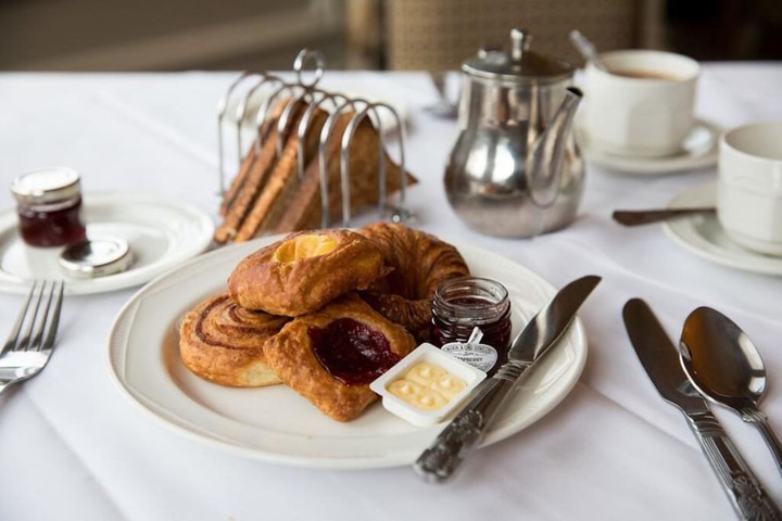 Breakfast/Coffee Service 53 of 65