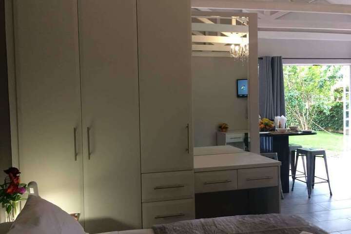 Room 11 of 52