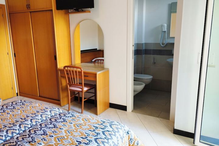 Room 19 of 42