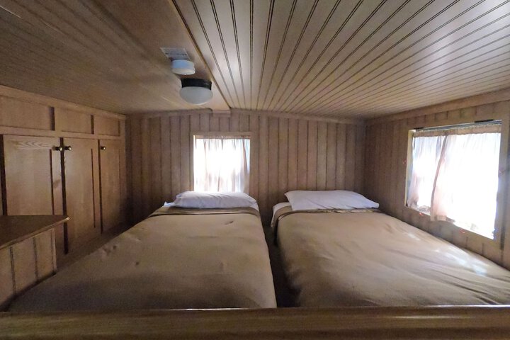 Room 38 of 149