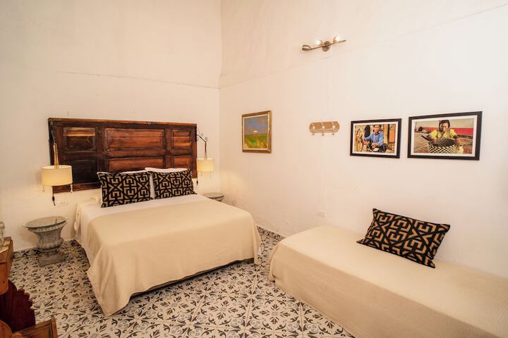 Room 28 of 71