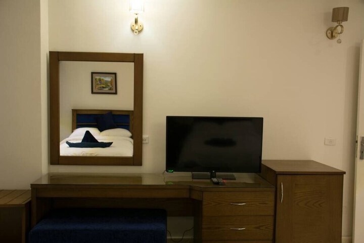 Room 19 of 36