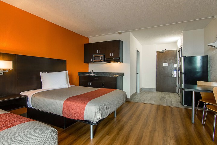 Double Accessible King Size Bed (12 of 15)