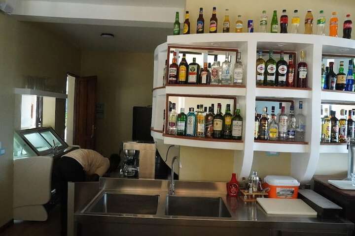 Lounge 96 of 107