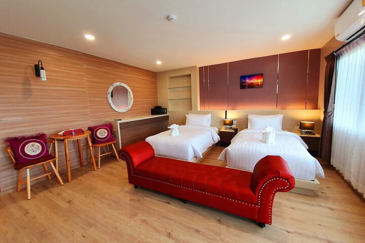 Room 13 of 164